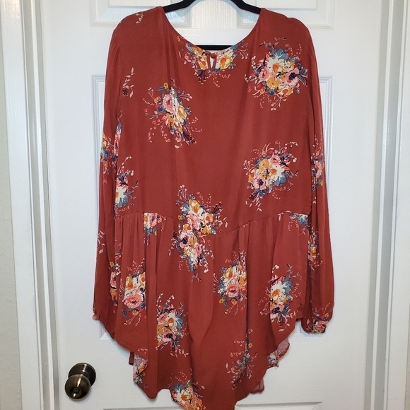 Torrid Women's Babydoll Challis Keyhole Tunic Top - Plus Size 3 (3X) - Picture 7 of 11
